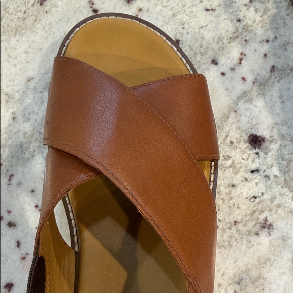 KEEN Women's Lana Cross Strap Open Toe Leather Sandal - Picture 4 of 9